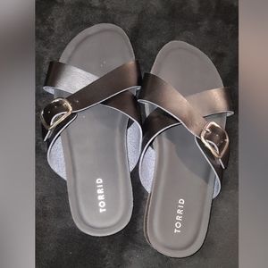 Women's slide sandal